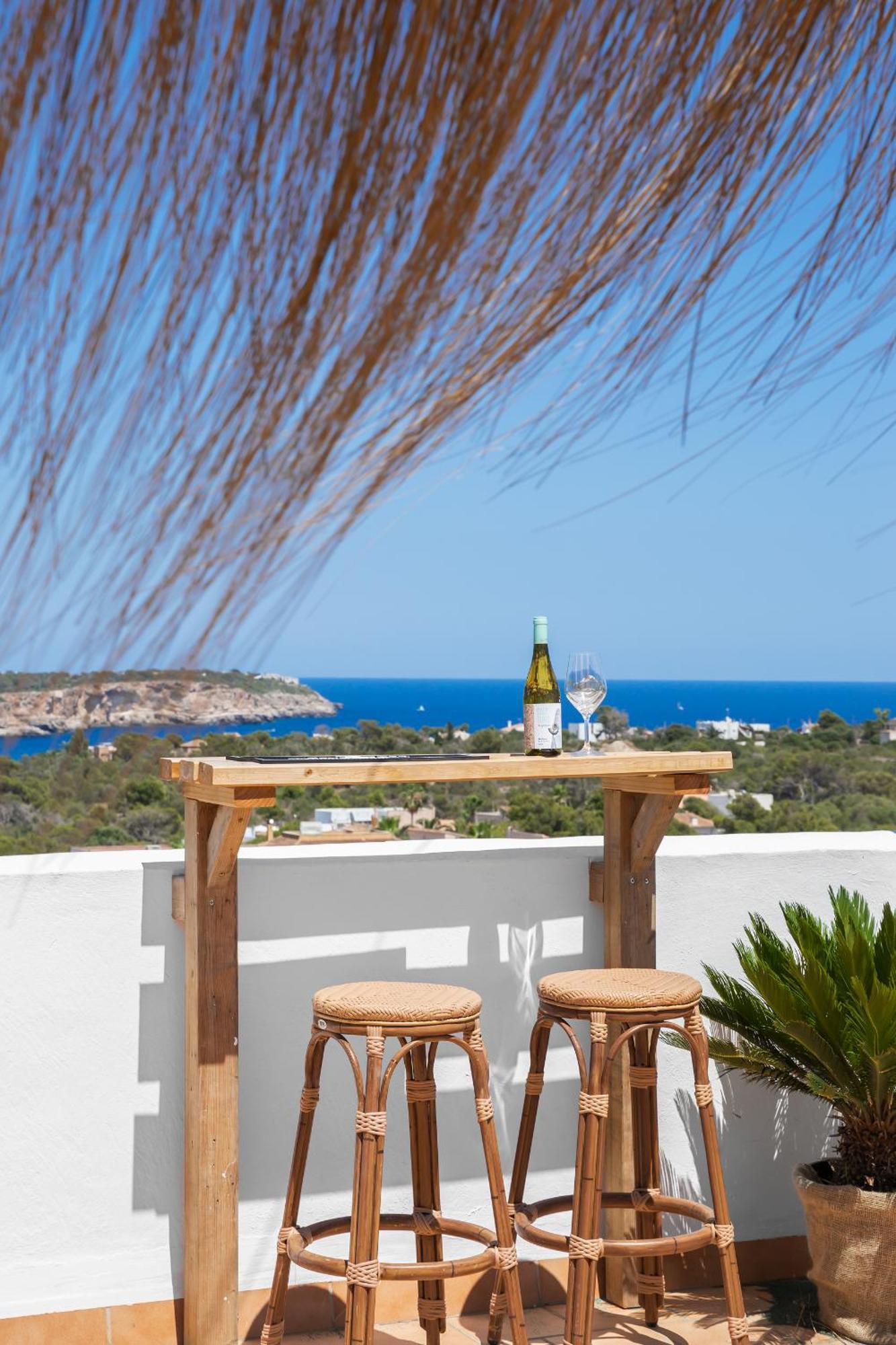 Hostal Cala Llombards Екстериор снимка