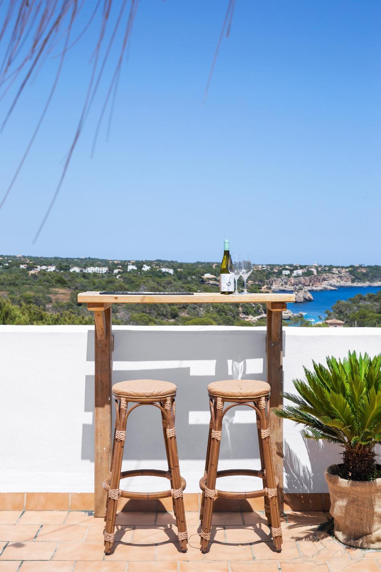 Hostal Cala Llombards Екстериор снимка