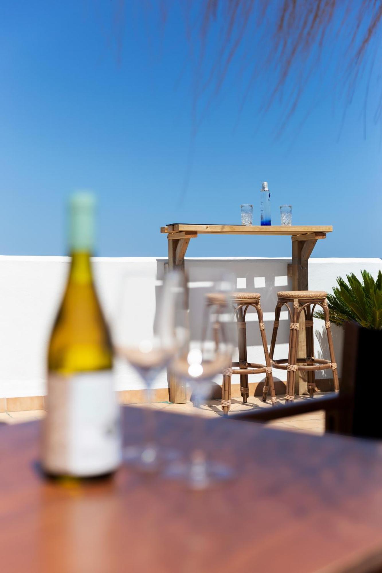 Hostal Cala Llombards Екстериор снимка