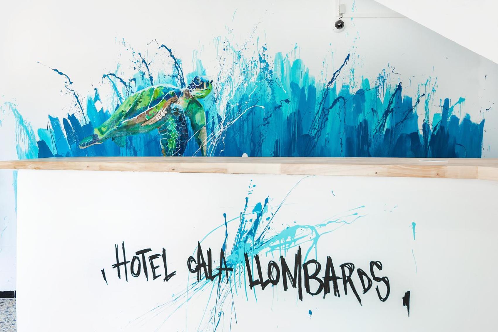 Hostal Cala Llombards Екстериор снимка