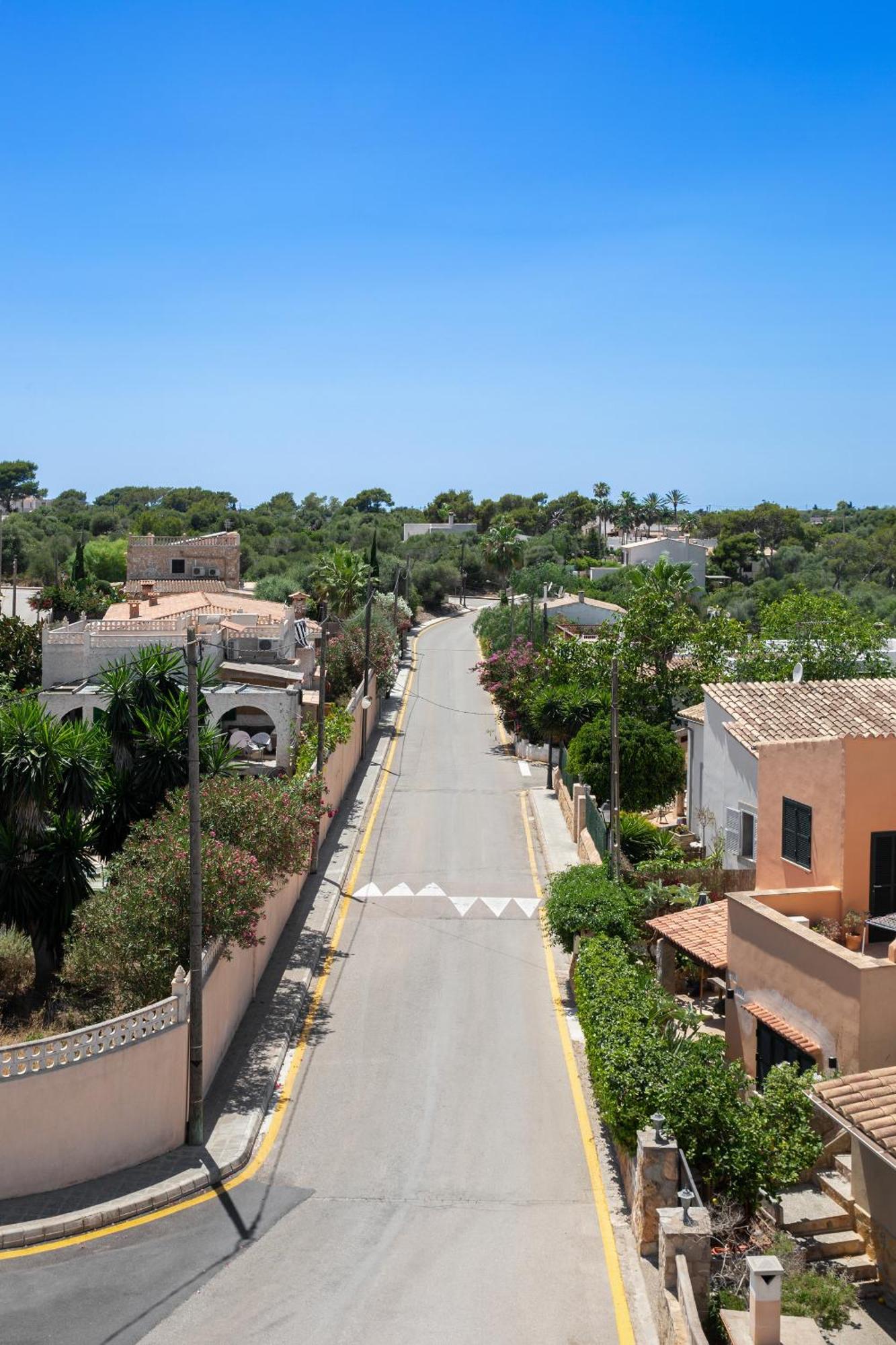 Hostal Cala Llombards Екстериор снимка